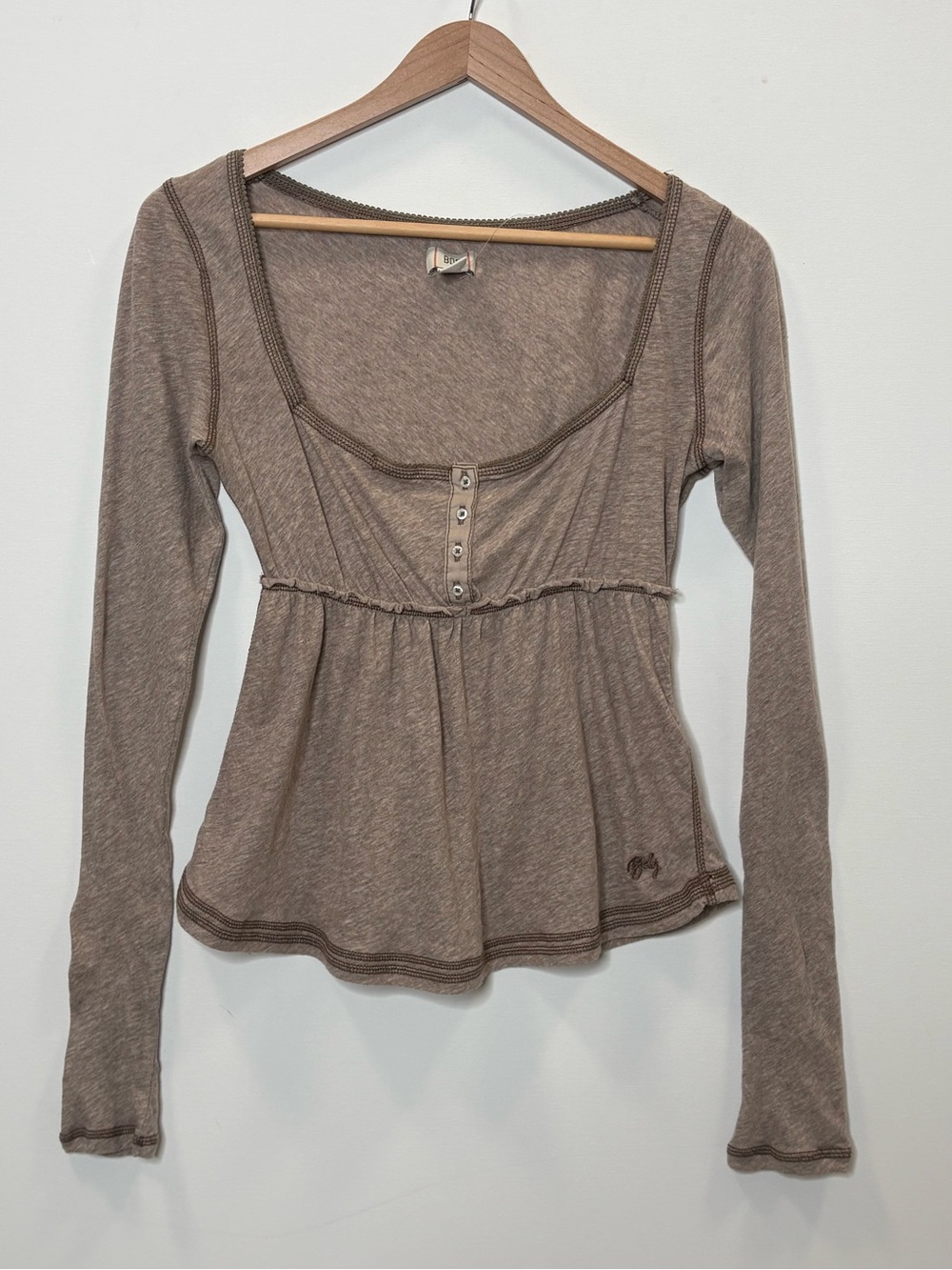 NWT BDG Brittney Long Sleeve Babydoll Henley Tee Womens Size Small Taupe Y2K - Picture 3 of 12